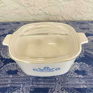 Vintage ‘62 - ‘71 Corning Ware Square 1.75-Qt Casserole Dish with Pyrex Fin Lid